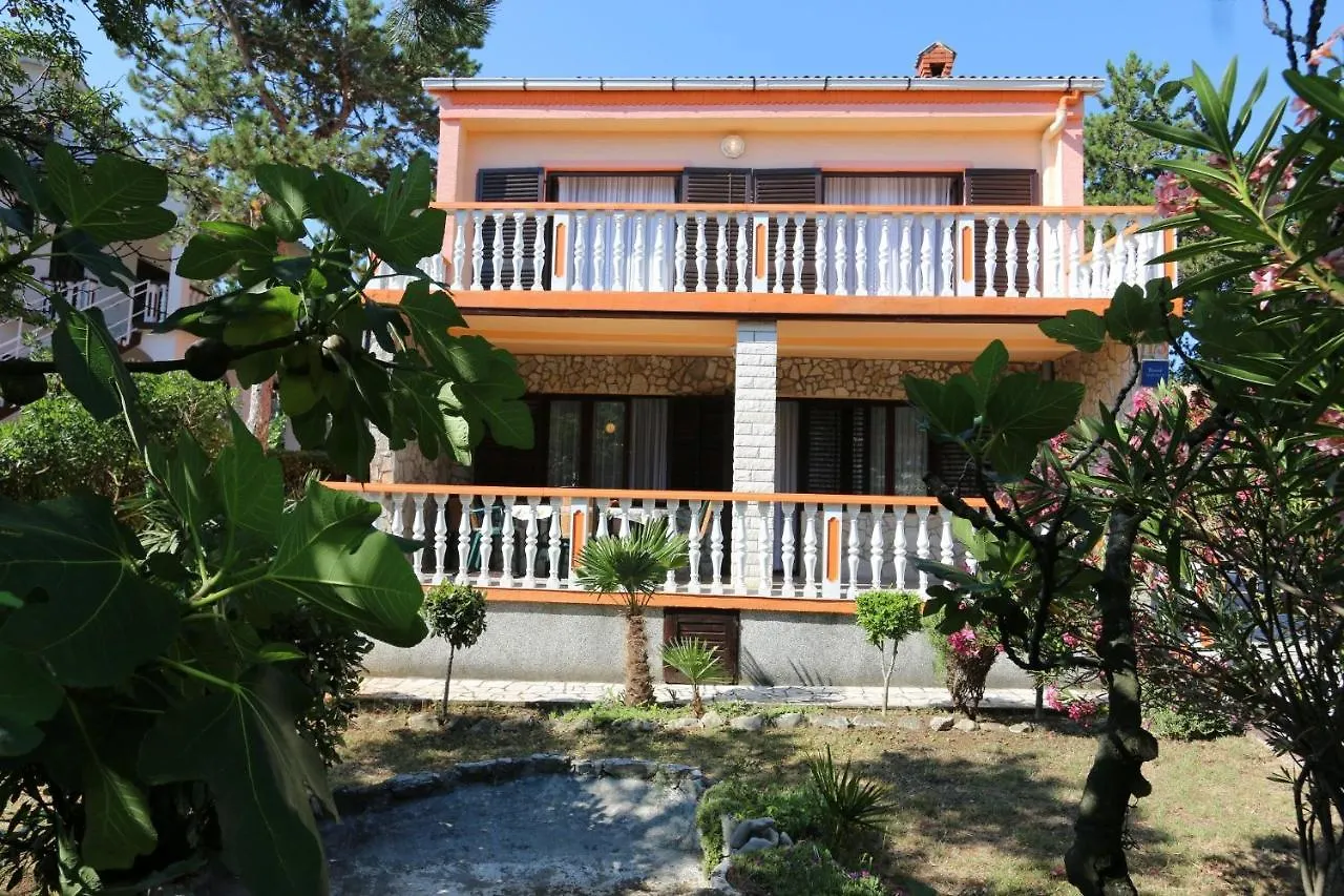 Apartments Vugrin Šilo